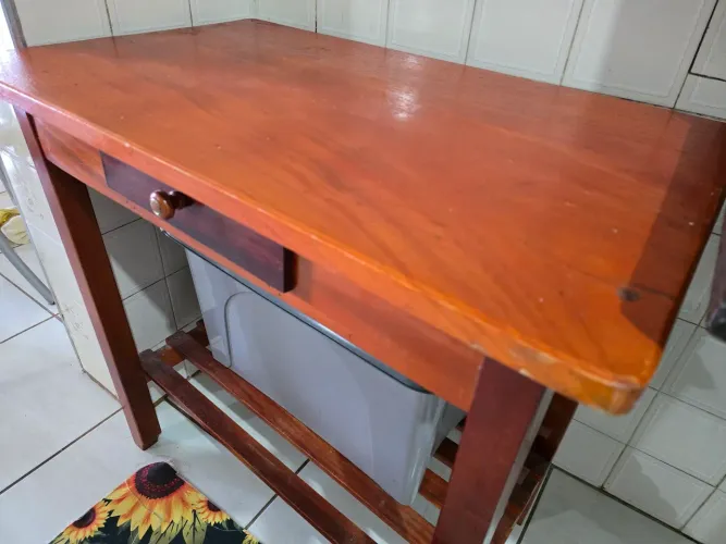 Vendo Mesa Madeira Maciça
