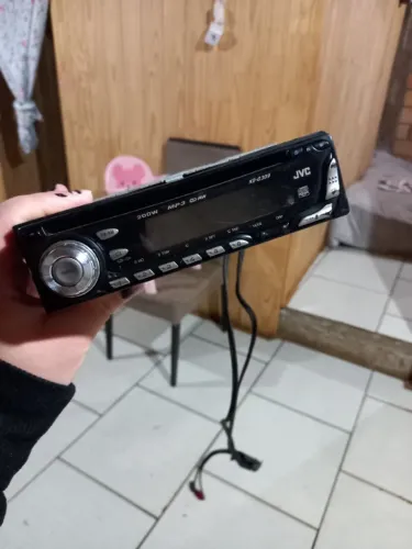 Aparelho de som de carro, não tem Bluetooth