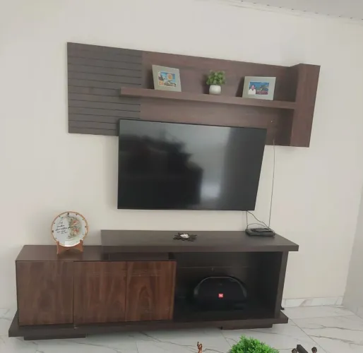 Rack com painel suspenso