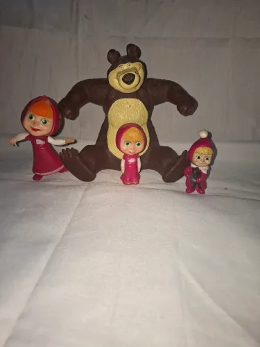 Bonecos Marsha e o Urso 