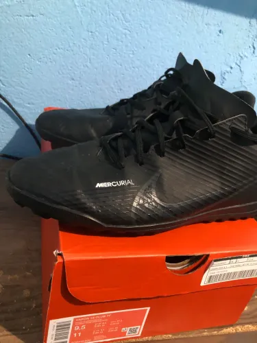Chuteira society nike
