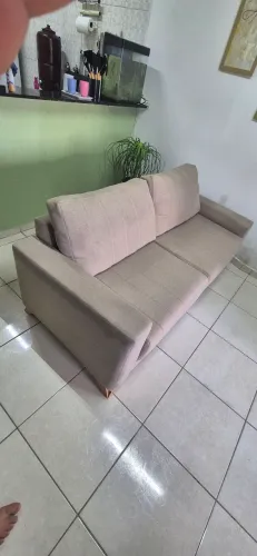 Sofá estado de novo, 1.90mt, ótimo estado, com 1 ano e 3 meses de uso.