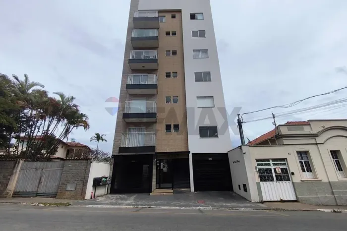 Encontre Seu Lar Perfeito na Av. Vaz Monteiro!