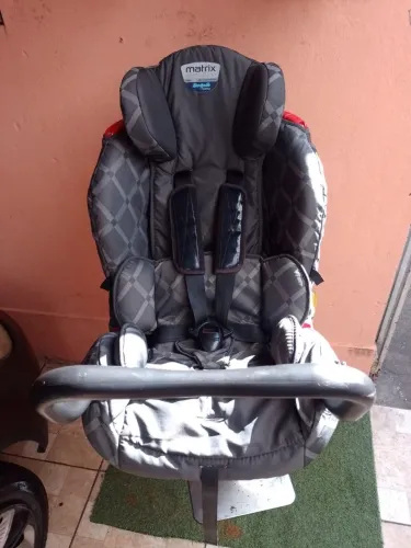 Cadeirinha de carro Burigotto reclinável 09kg até 25 kg já higiênizado