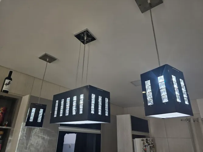 Lustre/pendente trio preto