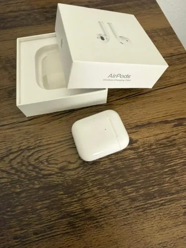 AirPods 2ª Geração Apple - Completo na Caixa (Pouco uso)