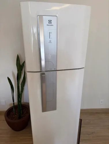 Geladeira eletrolux 382lts Frost Free Duplex - ATENÇÃO leia o anuncio 