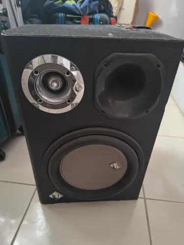 Caixa de som Falcon 12