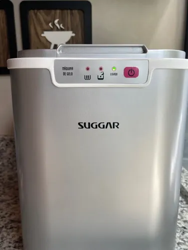 Máquina de Gelo Suggar Ice Make  15 kg 110v