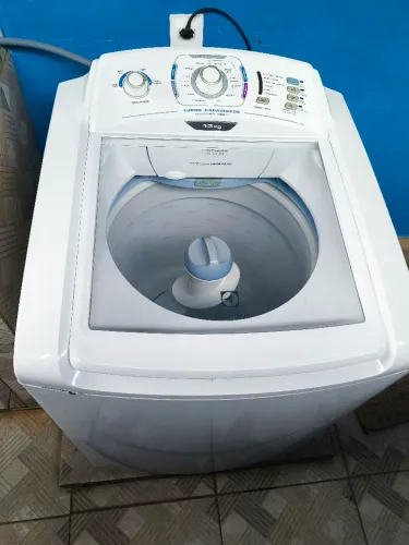 Máquina de lavar roupas Eletrolux 13 KG, LT13B