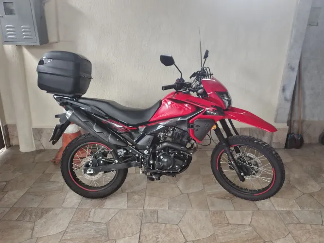 Moto shi175s EFI impecável 