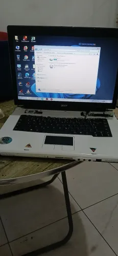 VENDO NOTEBOOK ACER ASPIRE 3000 FUNCIONANDO PERFEITAMENTE,  VAI COM 3 GB DE RAM+HD DE148GB