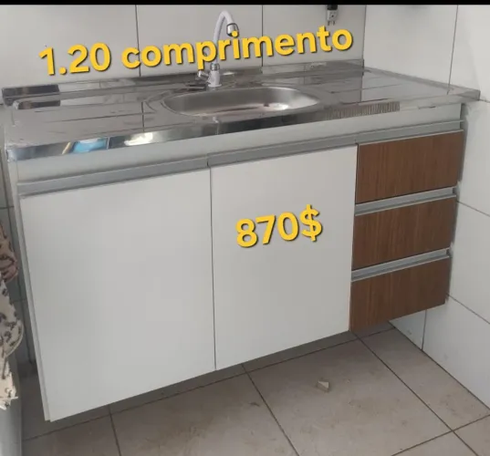 Balcão com pia de cozinha
