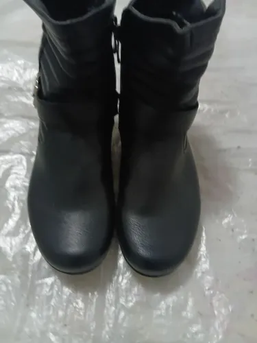 Bota moncity nunca  usado número 34.