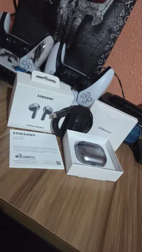 Vendo fones galaxy buds 3 originais
