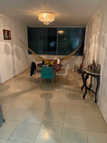 Alugo quarto na Rua dos Navegantes