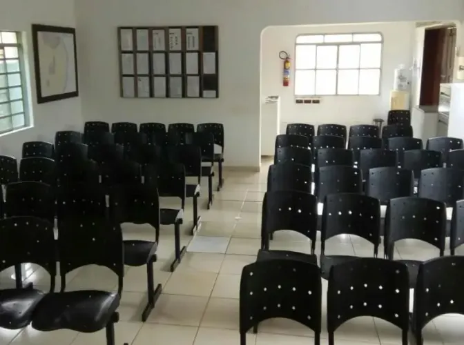 Ponto Comercial para Venda em Várzea Grande, Capão do Pequi, 1 dormitório, 2 banheiros, 2 