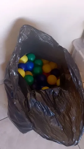 185 Bolinhas coloridas para piscina por 50 reais. Chamar no whatsapp *
