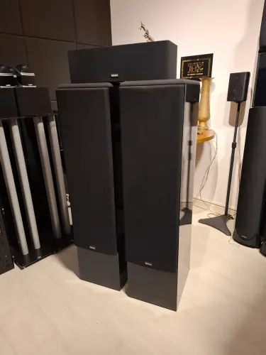 CAIXAS 3.0 TRIO TORRES YAMAHA NS-3500 + NS AC2 160W 92dB 2X 8" acoustic suspension.