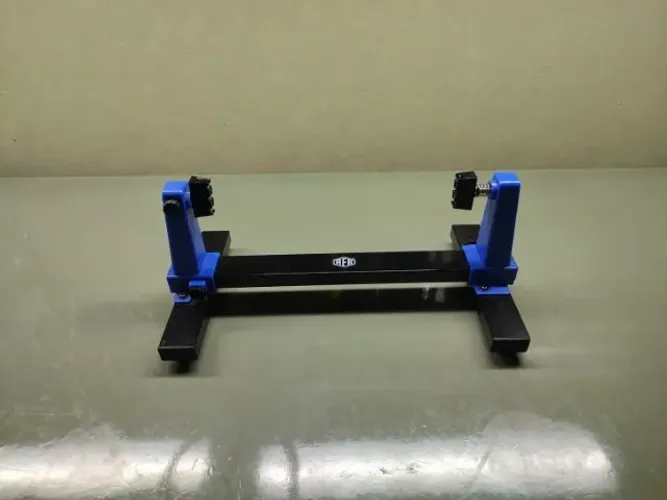 Suporte ajustável para placa eletrônica