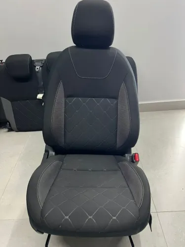 Bancos Nissan Kicks 2020