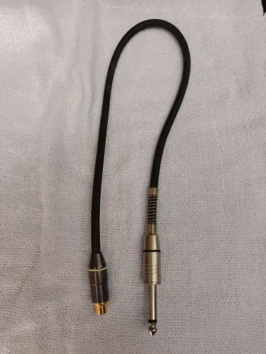 Cabo P10/RCA fêmea mono, blindado
