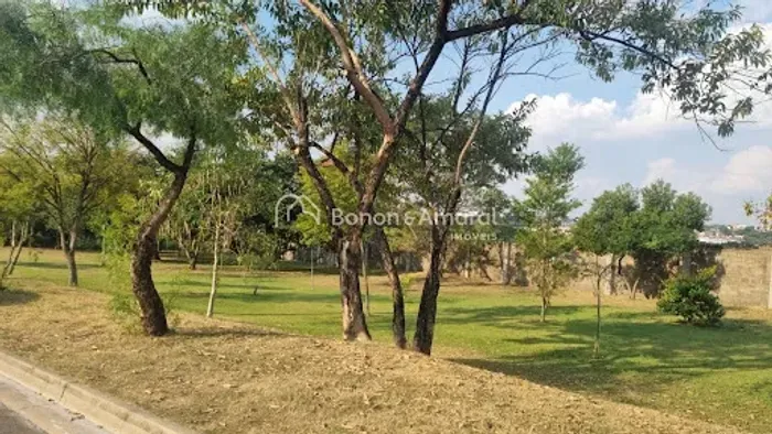 Terreno com 332 m² à venda no Condomínio Real Park Sumaré