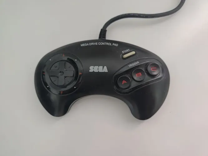 Controle de Mega Drive original 