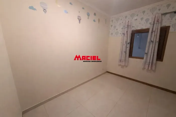 excelente casa em ótima localização e próximo a bancos ,escola e comércio em geral