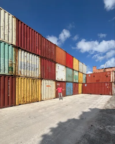 Container marítimo de 6 e 12 metros
