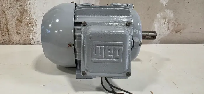 Motor Elétrico Weg 3cv Trifásico Alta Rotação (3460 Rpm) - Revisado