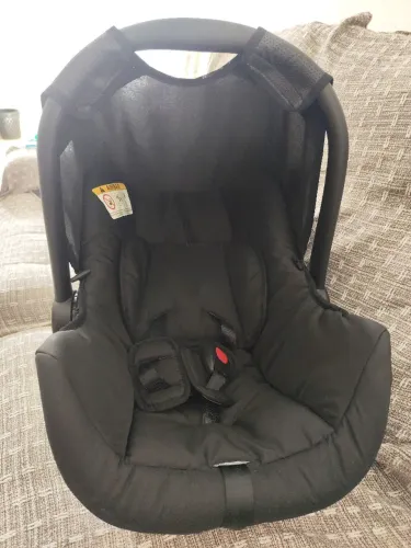 Cadeira bebê conforto grid Black pouquíssimo usado.