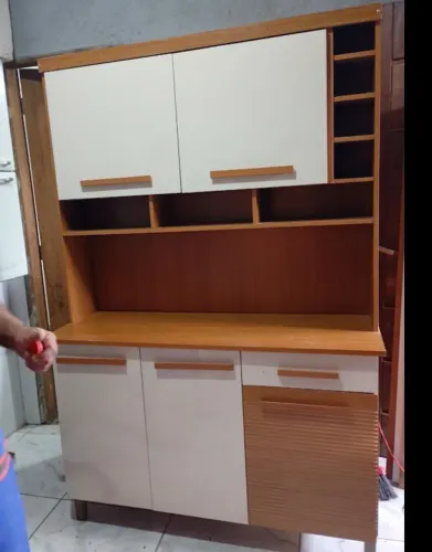 Armário de cozinha.