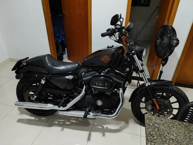 Ágil Harley Davidson 883R