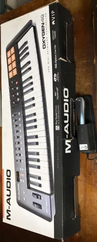 Teclado Controlador M-Audio Oxygen 49