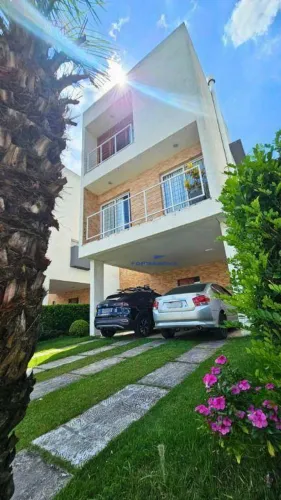 Casa com 3 Suítes à venda com 260 m² de área construída na Granja Viana - Cotia/SP