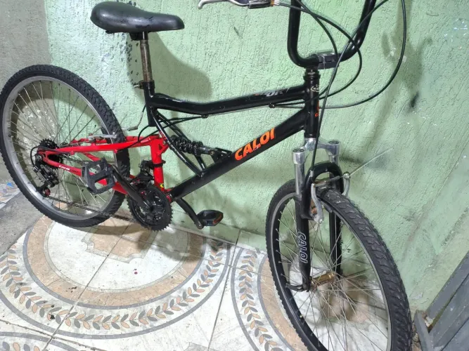 Vendo essa bike aro 24 em boas condições