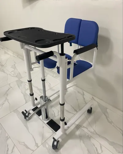 Cadeira de transferência de idoso