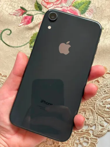 iPhone XR 128gb 77% saude bateria