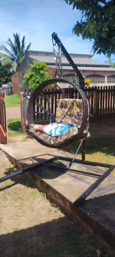 Ninho em Fibra sintética Com Suporte tubo galvanizado de 2 polegadas e meia *