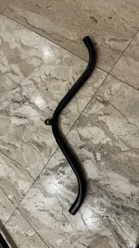 Puxador de barra W curva preta