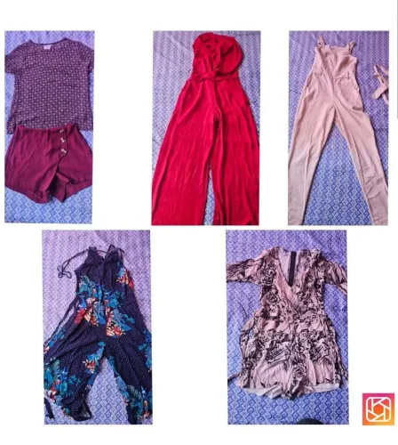 Combo de 5 peças de roupas de várias marcas e tamanhos/ usados