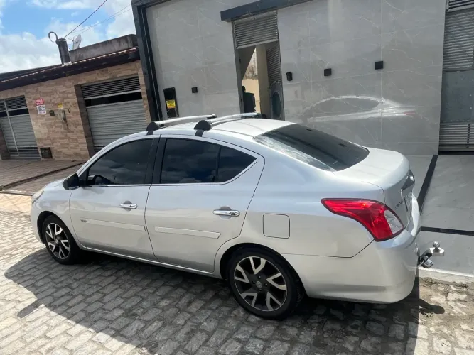 Nissan Versa SL 1.6 16V Flexstart 4P Aut. 2017