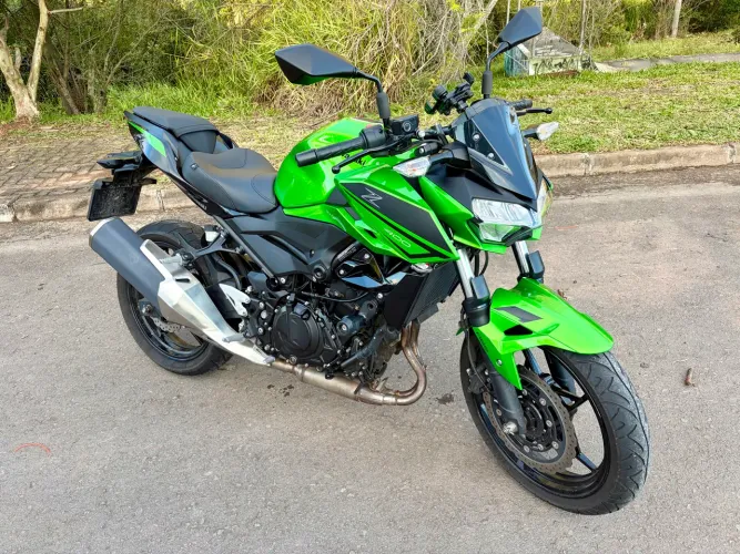 Kawasaki Z400 2023 Impecável