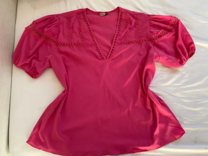 Blusa rosa moda plus size G1 manga curta feminina tecido leve gola V desapego