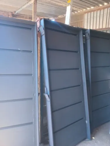 Portas de aço metálicas