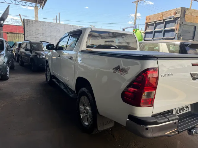 Toyota Hilux CD 4X4 2.8 Diesel Mec. 2019