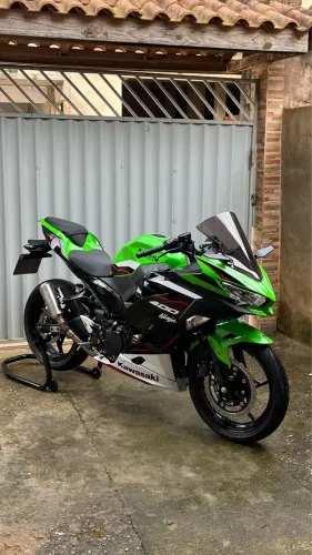 Vendo Kawasaki ninja 400