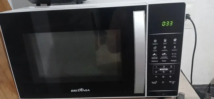 Micro-ondas Britânia