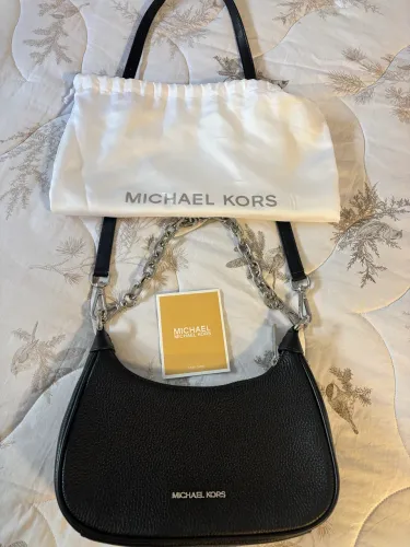 Bolsa Michael Kors semi nova, usada 1 vez ?